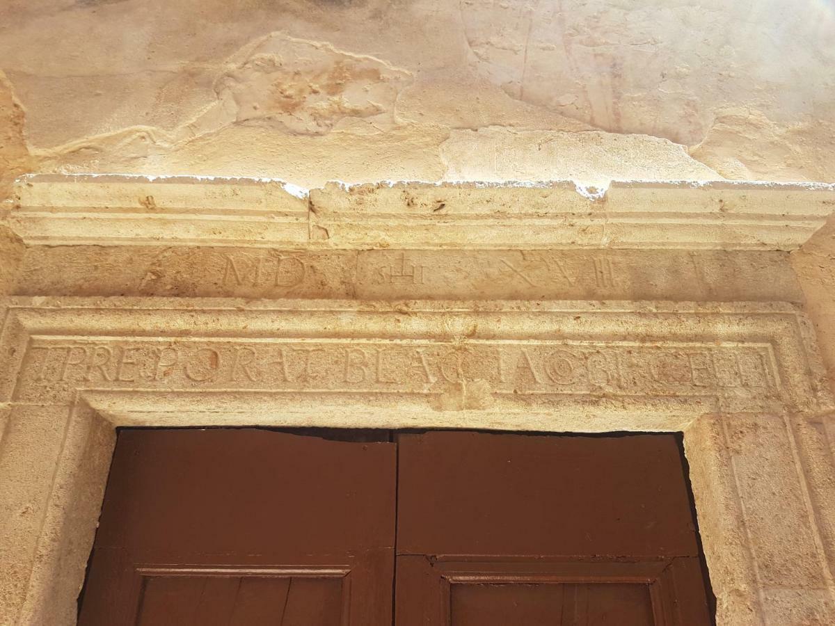 Twins' Historical Apartment Trevi Luaran gambar